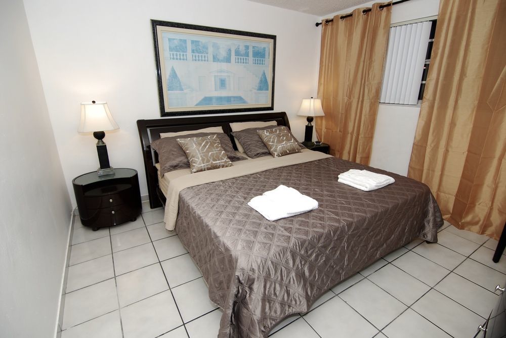 Sheridan Hostel Dania Beach Exterior photo